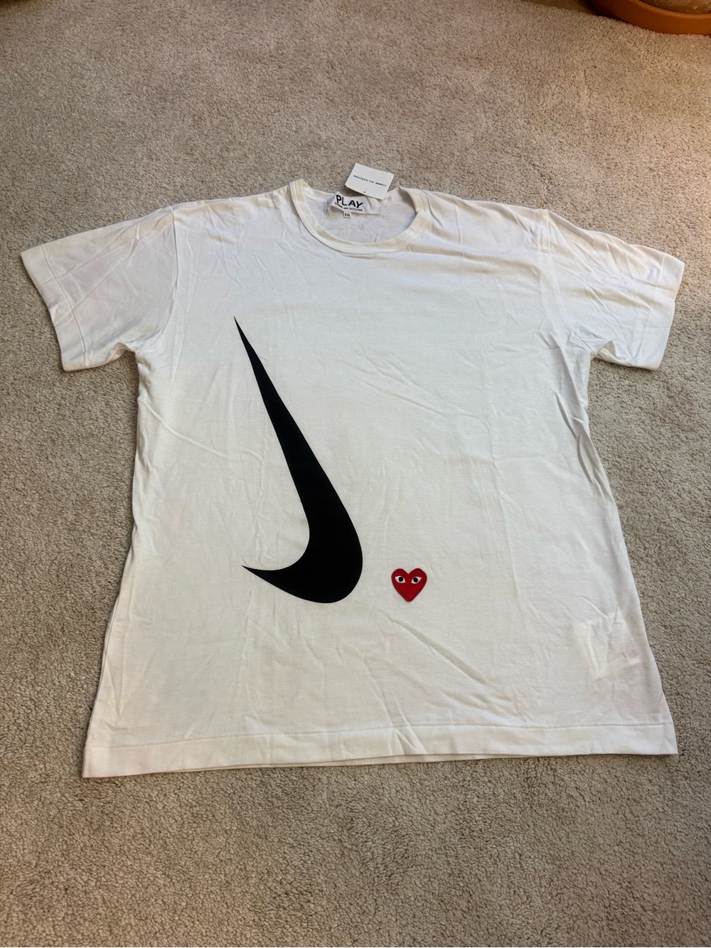 Comme des Garcons PLAY White T-Shirt with Black Logo Tag